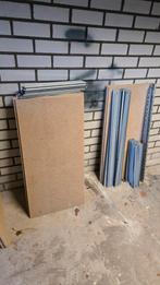 Metalen stellingkast met spaanplaat legborden, Ophalen, Gebruikt, Overige materialen, Minder dan 20 mm