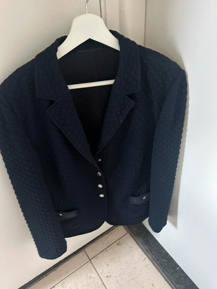 Basler tricot blauw jasje maat 44, Kleding | Dames, Jasjes, Kostuums en Pakken, Zo goed als nieuw, Maat 42/44 (L), Blauw, Verzenden