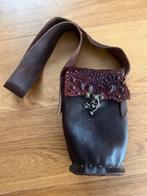 Bruin leder Schoudertasje, Fantasy-stijl, Sieraden, Tassen en Uiterlijk, Tassen | Damestassen, Ophalen of Verzenden, Gebruikt