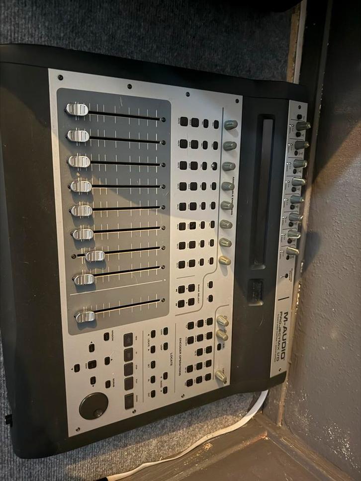 M-Audio Projectmix I/O - DAW Controller, Muziek en Instrumenten, Mengpanelen, Gebruikt, 10 tot 20 kanalen, Microfooningang, Ophalen of Verzenden