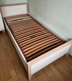 Linea eenpersoons ledikant, Huis en Inrichting, Slaapkamer | Bedden, Ophalen, 90 cm, Eenpersoons, Zo goed als nieuw