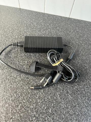 HP HSTNN-LA01-E laptop adapter lader 19.5 volt 6.9 A beschikbaar voor biedingen