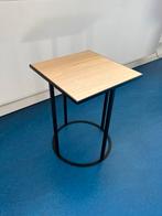 Leolux Prismo Bijzettafel. 40x40cm, 52cm hoog Eiken/Zwart, Huis en Inrichting, Ophalen, Overige materialen, Vierkant, Zo goed als nieuw
