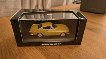 Volvo P1800E Minichamps beschikbaar voor biedingen