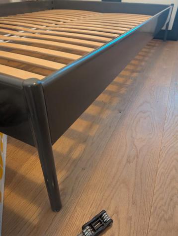 IKEA Bedframe 140x200 - Tweepersoonsbed - afbeelding 1