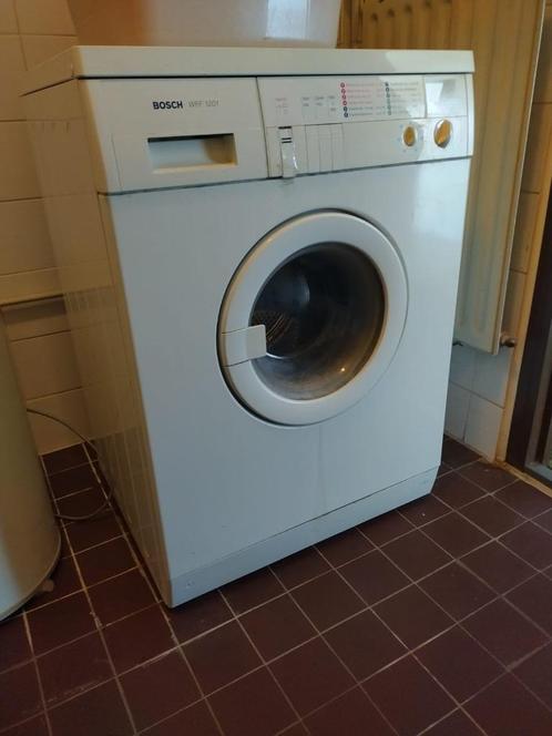 Bosch WFF 1201 wasmachine + gratis externe centrifuge, Witgoed en Apparatuur, Wasmachines, Gebruikt, Voorlader, 4 tot 6 kg, 85 tot 90 cm