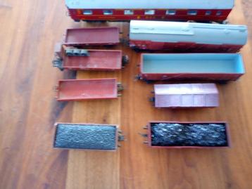 9x wagons te koop (Roco/Lima/Piko) beschikbaar voor biedingen