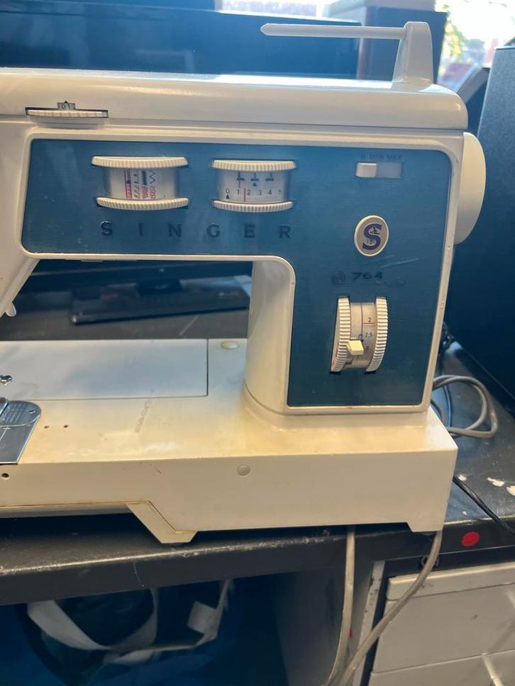 Singer Naaimachine - Te Koop!, Hobby en Vrije tijd, Naaimachines en Toebehoren, Gebruikt, Naaimachine, Singer, Ophalen of Verzenden