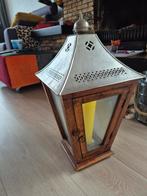 Grote houten lantaarn, Huis en Inrichting, Woonaccessoires | Kandelaars en Kaarsen, Ophalen, Gebruikt, Hout, 50 tot 75 cm