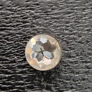 Mi Moneda klein steentje / muntje

 beschikbaar voor biedingen