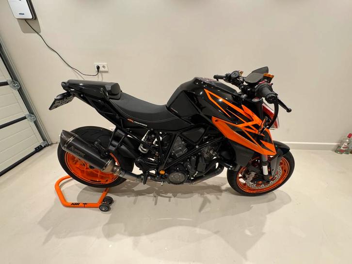 Ktm 1290 super duce R, Motoren, Motoren | KTM, Particulier, Naked bike, meer dan 35 kW, 2 cilinders, Motorrijbewijs A, ABS, Cruise Control