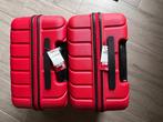 Twee nieuwe American Toerist koffers, 60 tot 70 cm, Hard kunststof, 45 tot 55 cm, Nieuw