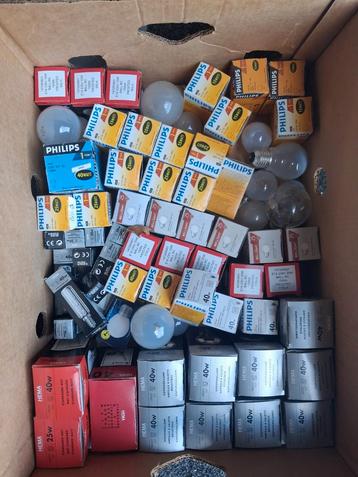 Doos vol Gloeilampen - 50+ Stuks beschikbaar voor biedingen