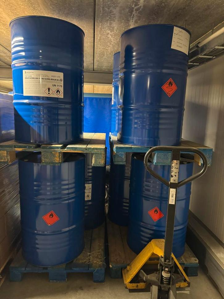 Blauwe Stalen Vaten Vloeistof | 7 stuks | Leeg | Decoratie, Hobby en Vrije tijd, Overige Hobby en Vrije tijd, Ophalen of Verzenden