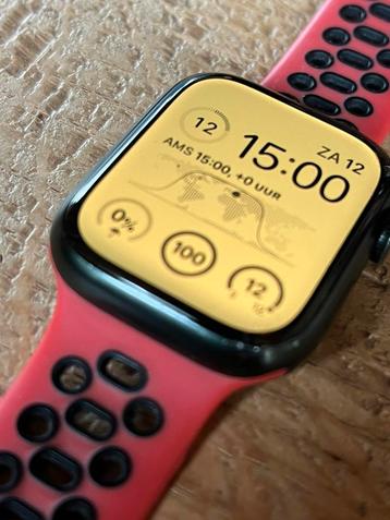 Apple Watch 7 serie 41 mm beschikbaar voor biedingen