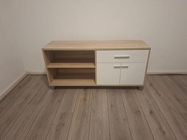 GRATIS Tv meubel / dressoir / kast / tv kast - 130cm breed, Huis en Inrichting, Kasten | Televisiemeubels, Zo goed als nieuw, Minder dan 100 cm