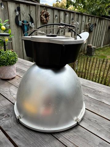 Industriële metalen grijs/zwart hanglamp beschikbaar voor biedingen