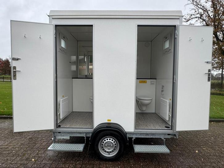 Toiletwagen - 1-1-1 - Afvoer 110 - B.J. 2024, Hobby en Vrije tijd, Feestartikelen | Verhuur, Nieuw, Carnaval, Ophalen