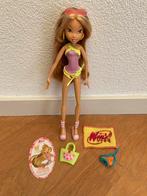 Winx Club Flora Beach, Verzamelen, Poppen, Ophalen of Verzenden, Zo goed als nieuw, Fashion Doll