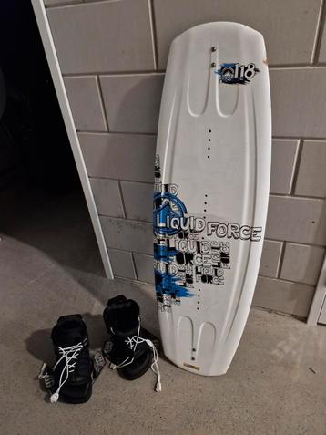 wakeboard voor kinderen  beschikbaar voor biedingen