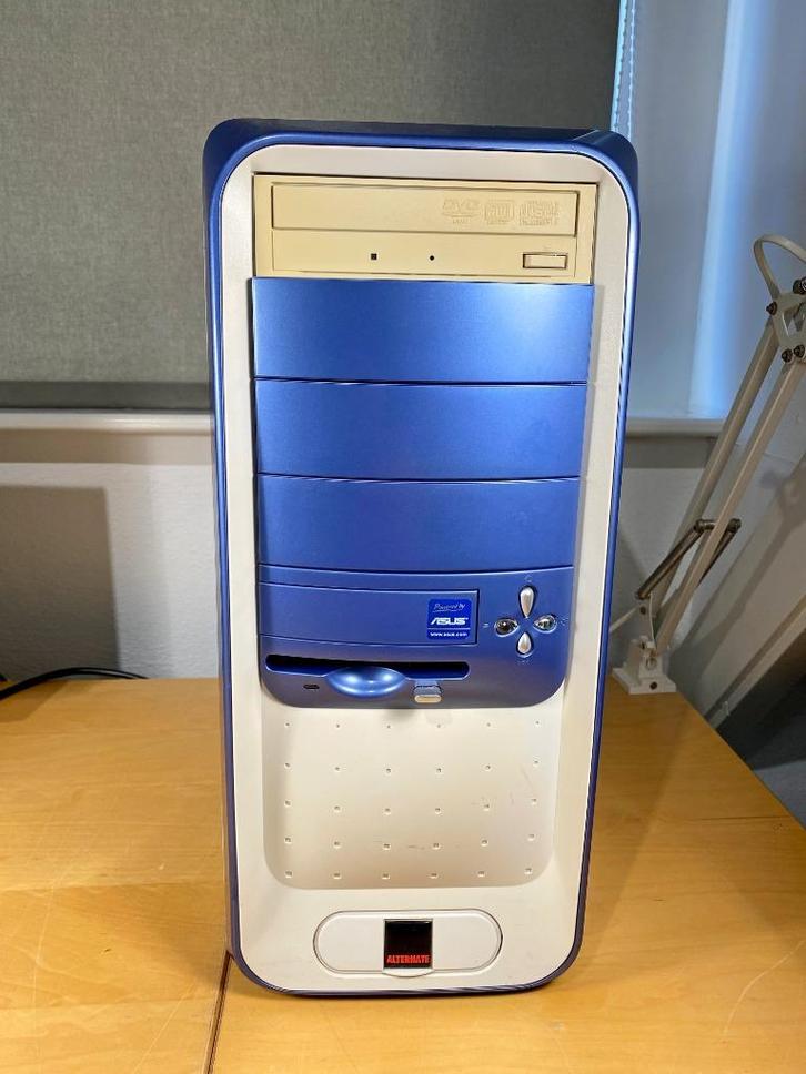 Leuke 00's PC met veel games uit die tijd - AMD Sempron 3000, Computers en Software, Vintage Computers, Ophalen of Verzenden