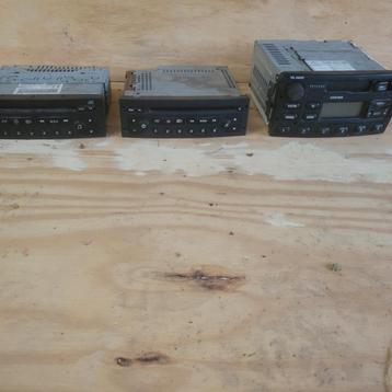 Partij van 3 autoradio’s – niet getest, opknappers

Beschrij beschikbaar voor biedingen