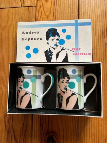 Vintage Audrey Hepburn servies beschikbaar voor biedingen