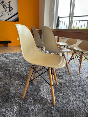 6 Eetstoelen Vitra Eames DSW Replica – Crème Wit beschikbaar voor biedingen
