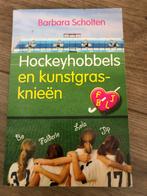 Hockeyhobbels en kunstgrasknieën - Barbara Scholten, Ophalen of Verzenden, Gelezen, Fictie