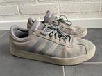 Adidas sneakers grijs maat 40 2/3, Kleding | Dames, Schoenen, Adidas, Ophalen of Verzenden, Grijs, Sneakers of Gympen