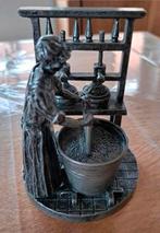 Tinnen beeldje boter karnen, Antiek en Kunst, Ophalen of Verzenden