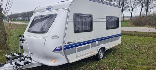 Hobby 400 SF met voortent & Mover !, Caravans en Kamperen, Caravans, Bedrijf, tot en met 4, 750 - 1000 kg, Treinzit, Hobby, Dwarsbed