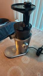 Hurom H100 zilver 3e generatie slowjuicer Z.G.A.N EEN KEER G, Ophalen of Verzenden, Zo goed als nieuw, Slowjuicer