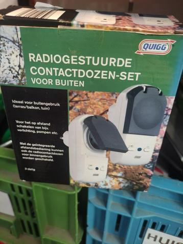 Radiogestuurde contactdozenset voor buiten beschikbaar voor biedingen