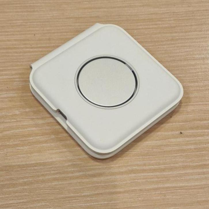 Apple Magsafe Duo Charger in nette staat a2485, Telecommunicatie, Mobiele telefoons | Apple iPhone, Zo goed als nieuw