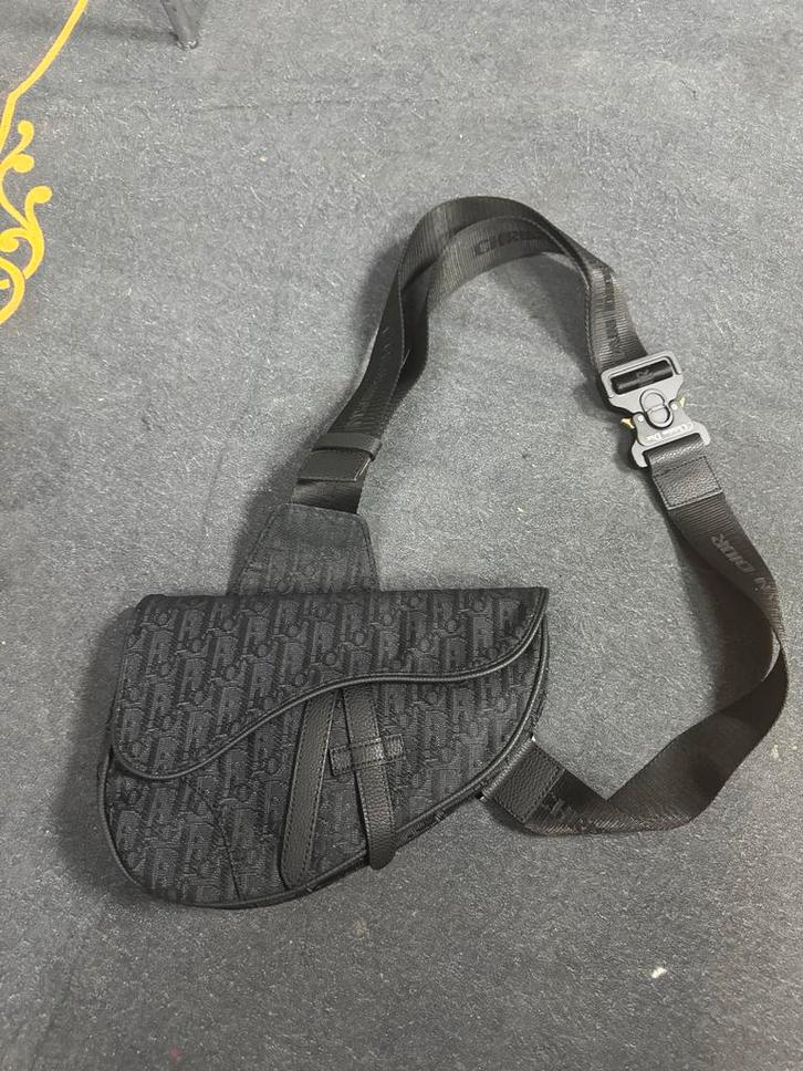 Dior Saddle Bag - Zwart - Nieuw, Sieraden, Tassen en Uiterlijk, Tassen | Damestassen, Zo goed als nieuw, Schoudertasje, Zwart