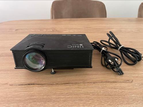 Unic Led beamer projector multi media wifi, Audio, Tv en Foto, Beamers, Gebruikt, LED, Ophalen of Verzenden