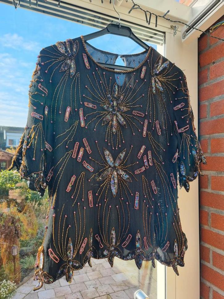 Top met Pailletten - Maat M.    Diepzwart., Kleding | Dames, T-shirts, Zo goed als nieuw, Maat 38/40 (M), Zwart, Lange mouw, Ophalen of Verzenden