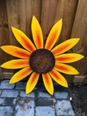 Houten zonnebloem. Naturel. Doorsnede circa 60 centimeter beschikbaar voor biedingen