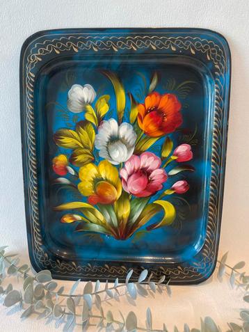 Vintage Metalen Dienblad met beschilderde Bloemen beschikbaar voor biedingen