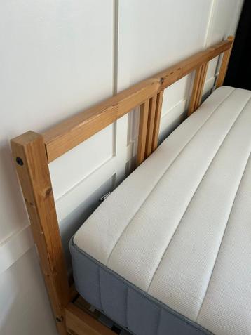 IKEA Bed and Matress | Bedframe & Matrass - afbeelding 3