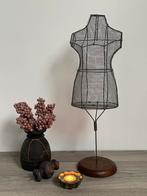 Industriële sieraden paspop /  metaal gaas - hoogte 56 cm, Ophalen of Verzenden, Zo goed als nieuw