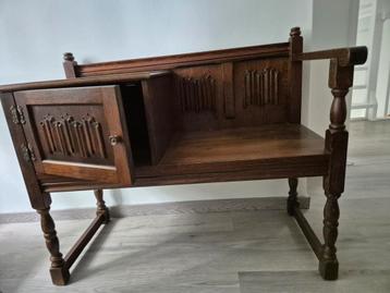 Mooi oud klein vintage halbankje met kastje / telefoonbankje beschikbaar voor biedingen