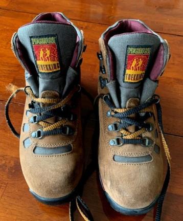 TREKKING-BERGSPORT-WANDELEN - SCHOENEN beschikbaar voor biedingen