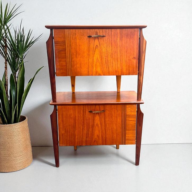 Vintage Louis van Teeffelen nachtkastjes | nightstand |, Huis en Inrichting, Slaapkamer | Nachtkastjes, Gebruikt, Minder dan 55 cm