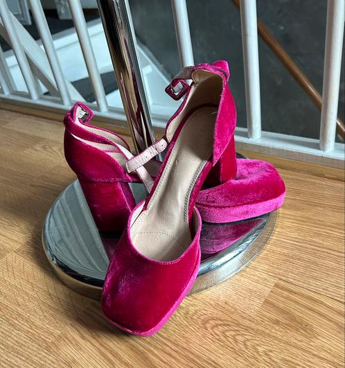 Hippe bruiloft schoenen maat 38, Kleding | Dames, Trouwkleding en Trouwaccessoires, Zo goed als nieuw, Schoenen, Roze, Ophalen of Verzenden
