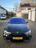BMW 1-Serie 118i | High executive | M-sport | Leer |, Auto's, BMW, 65 €/maand, Zwart, 650 kg, Particulier
