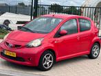 Toyota Aygo 1.0 12V Vvt-i 5DRS MMT 2006 Rood, 4 stoelen, 68 pk, Origineel Nederlands, Bedrijf