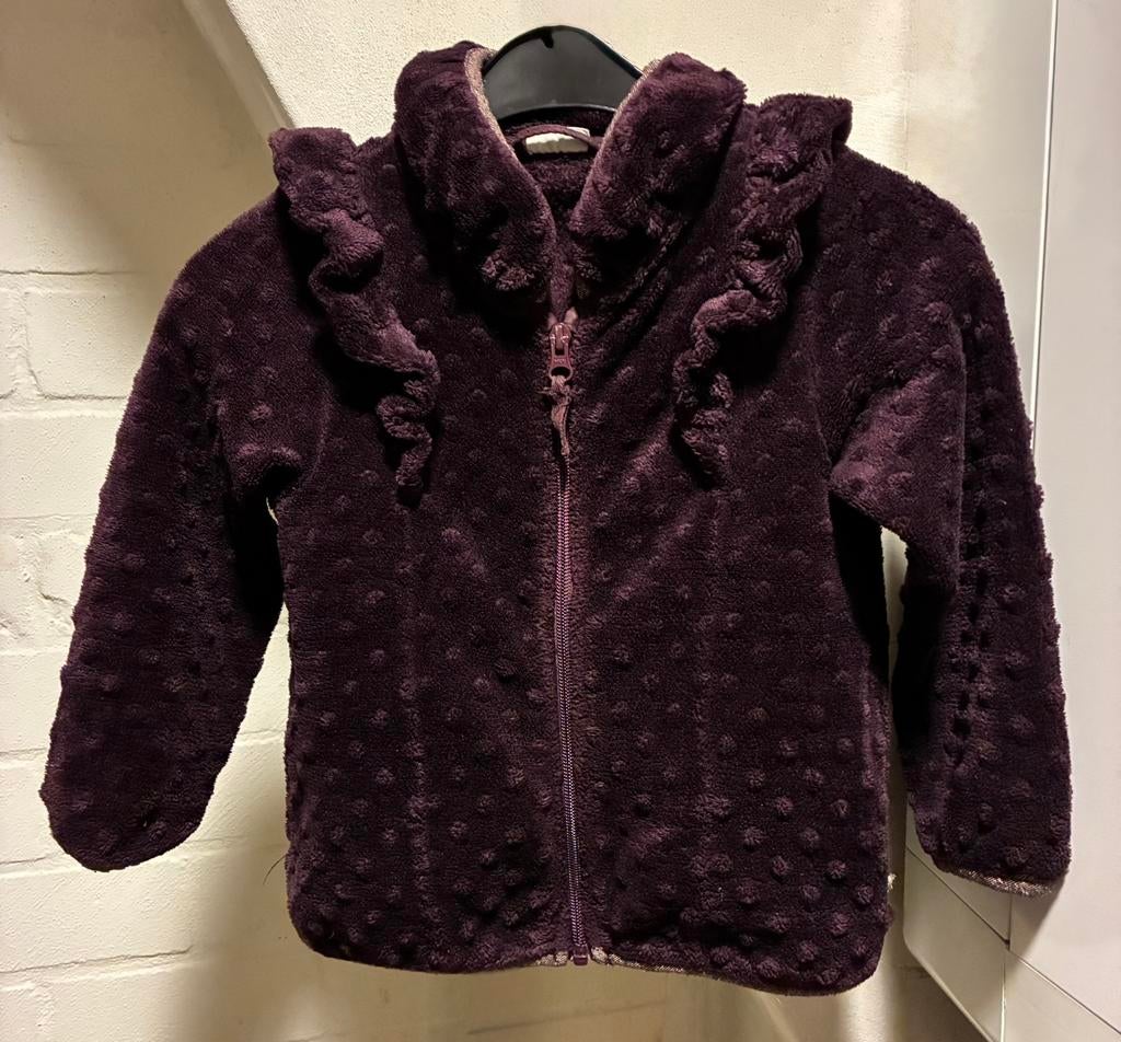 Zacht velours vestje met rits en reliëf  98 Aubergine kleur, Meisje, Trui of Vest, Ophalen of Verzenden, Zo goed als nieuw