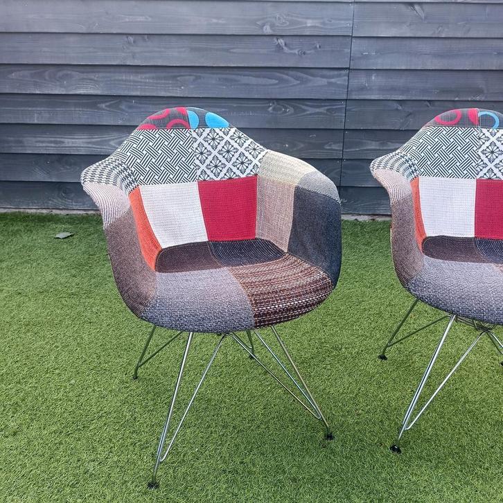2 vrolijke kuipstoelen, Huis en Inrichting, Stoelen, Gebruikt, Stof, Overige kleuren, Ophalen
